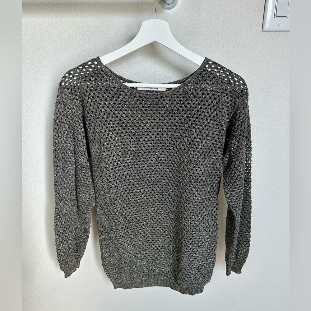 Sibin Linnebjerg metallic top